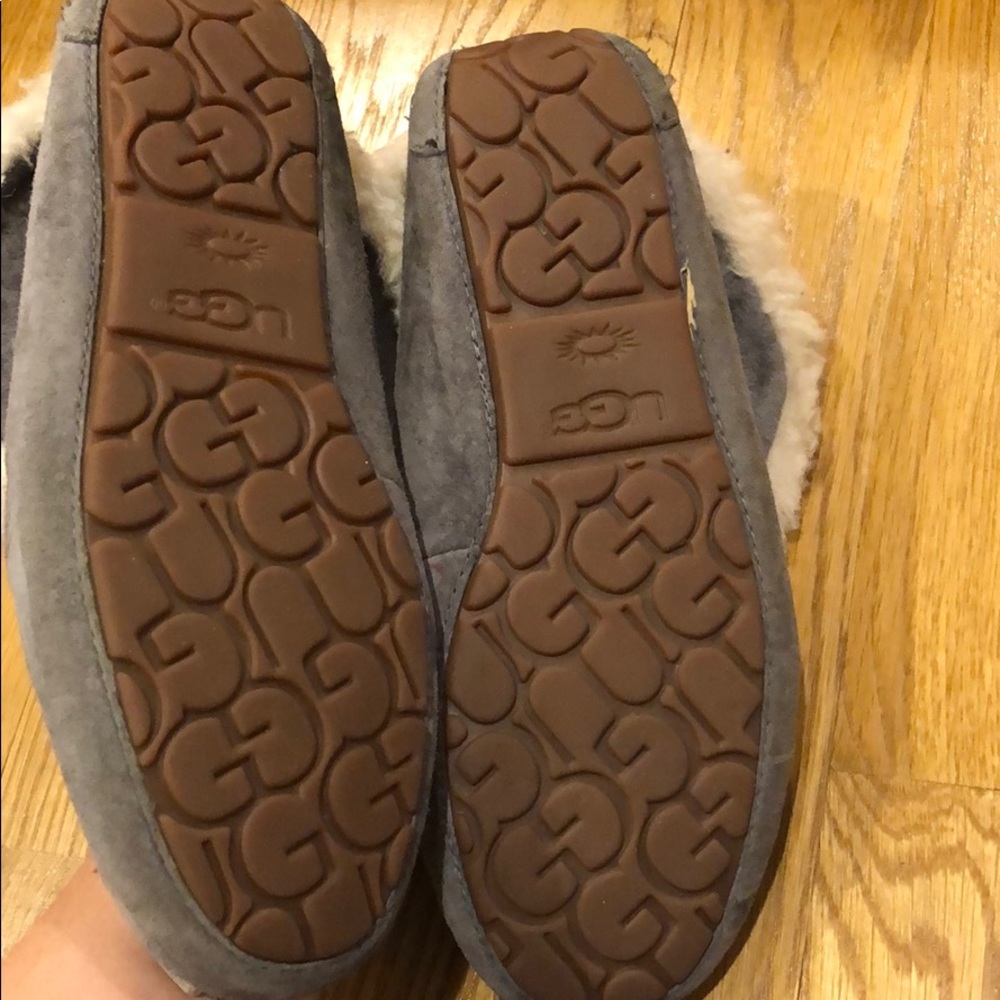 Ugg Slippers - image 6